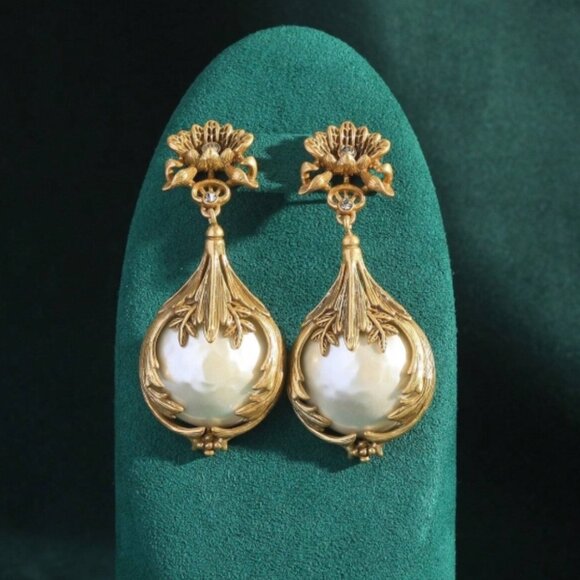 Jewelry - ANTIQUE STYLE PEARL DROP EARRINGS